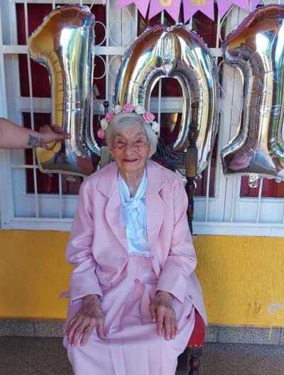 Reducto: Abuela cumplió 101 años » San Lorenzo PY
