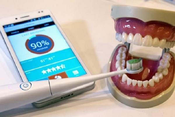 ¡No estaría mal intentar! Cepillarse los dientes podría reducir riesgo de padecer Covid-19 grave