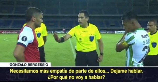 “Necesitamos más empatía”: discusión en cancha por protestas en Colombia marcó inicio de partido de Copa Libertadores - C9N