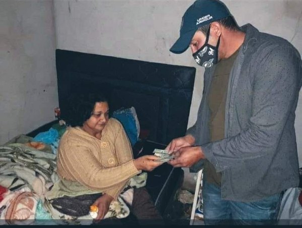 Crónica / Donó plata de su cumpleaños a su tía enferma