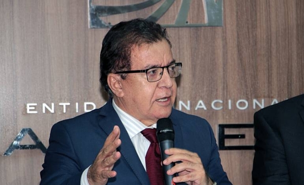 Diario HOY | Nicanor discursea como “tendota” y dispara contra quienes piden transparencia