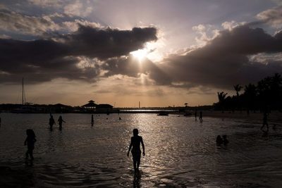 R.Dominicana prorroga un mes más el seguro gratis de salud para los turistas - MarketData