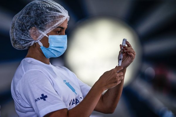 Brasil anunció la compra de 100 millones de vacunas de Pfizer | .::Agencia IP::.