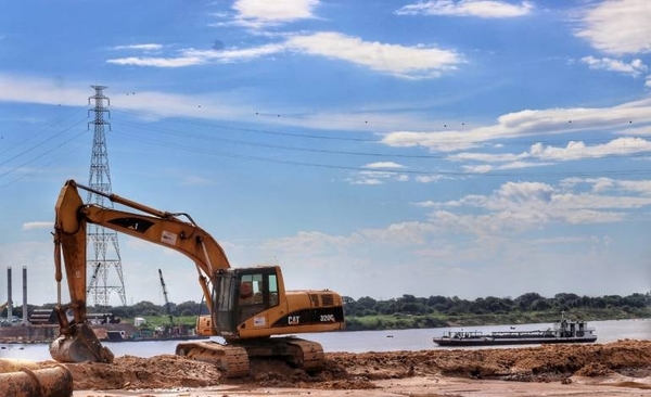 Diario HOY | UIP advierte consecuencias difíciles ante intención del MOPC de parar obras