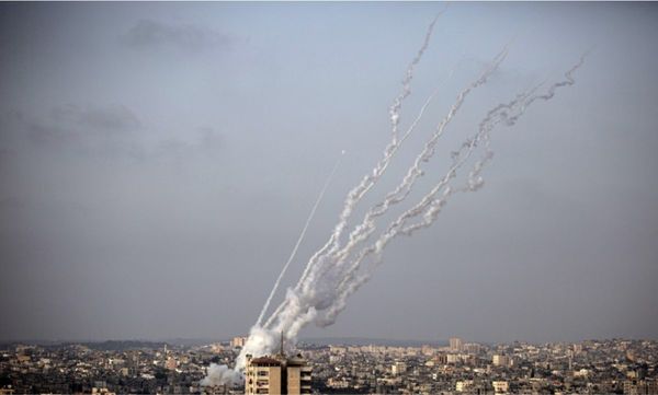 Los terroristas de Hamas ya lanzaron 1750 cohetes contra Israel