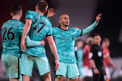 El Liverpool toma Old Trafford y se asienta en Europa - Fútbol Internacional - ABC Color