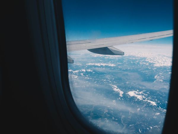 Una aerolínea ofrece vuelo que “no irá a ninguna parte” y agota sus boletos en dos minutos