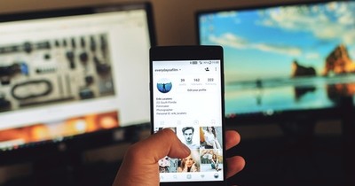 La Nación / Vecinos exigen wifi en J.A. Saldívar: “Comuna pide coimas millonarias a compañías”, denuncian