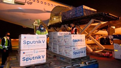 Argentina recibió 500 mil vacunas de Sputnik V y suma más de 12,6 millones de dosis