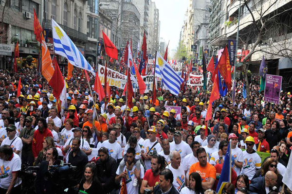 Sindicalistas llaman a paro de 24 horas en Uruguay “contra el hambre y la desigualdad”