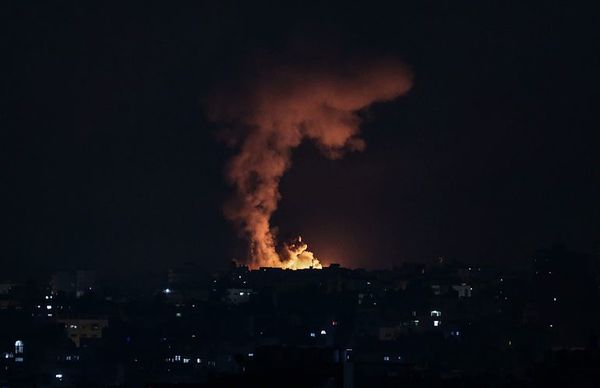Intensos bombardeos israelíes desde tierra y aire en Gaza - Mundo - ABC Color