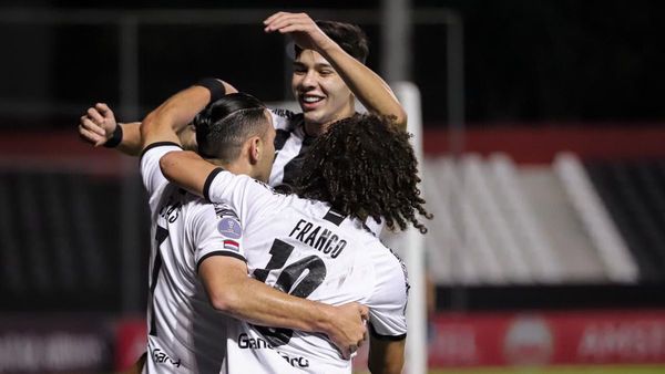 Libertad gana a Newells Old Boys y se adueña de la cima