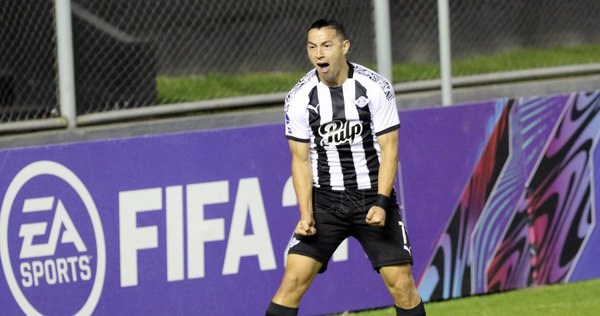 Libertad no para de ganar y también es puntero en Copa