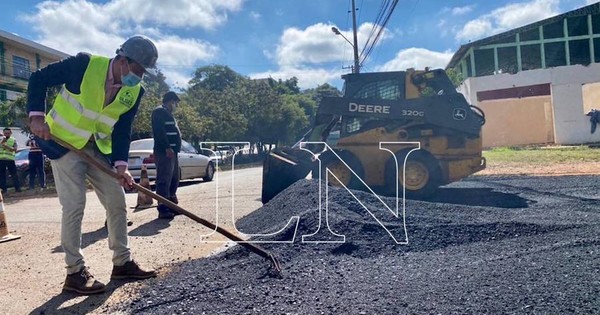 La Nación / Quintana repara avenidas y limpia plazas abandonadas