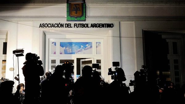 Allanaron sede de la AFA en una causa por lavado de dinero y defraudación