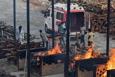 India registró 4.000 muertes por coronavirus por tercer día consecutivo - ADN Digital