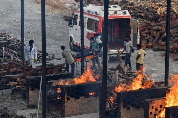India registró 4.000 muertes por coronavirus por tercer día consecutivo - ADN Digital