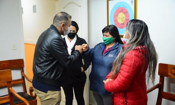 Intendente entrega aporte para refacción de escuela – Diario TNPRESS