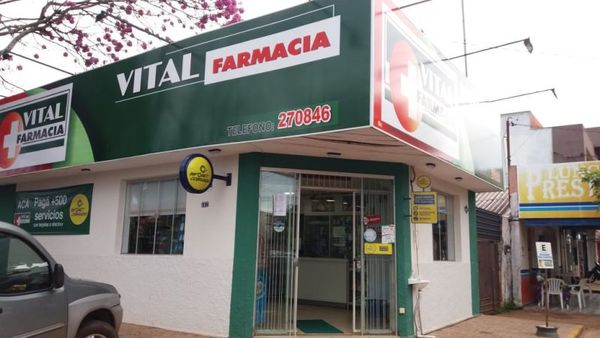 Solitario asaltante visitó una farmacia y a punta de arma blanca se llevó la recaudación