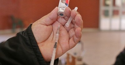 La Nación / Más vacunas contra el COVID-19 llegarán esta tarde