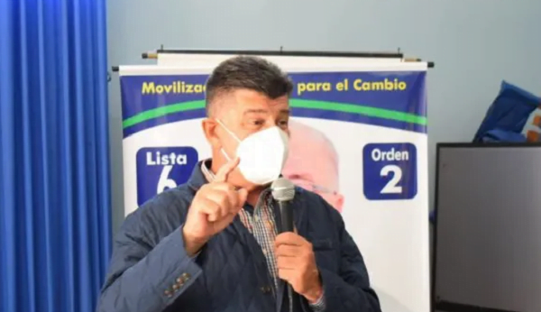 Efraín Alegre dice que Cartes supuestamente roba USD 400 millones al país por año - Noticiero Paraguay