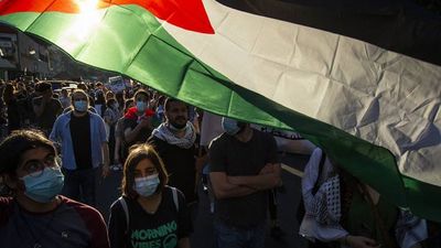 Personas cruzan la frontera a Israel en apoyo a los palestinos