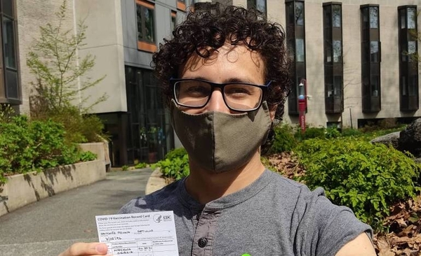 Diario HOY | Ingeniero informático que destapó "vacunaciones VIP" cuestiona falta de transparencia de Salud