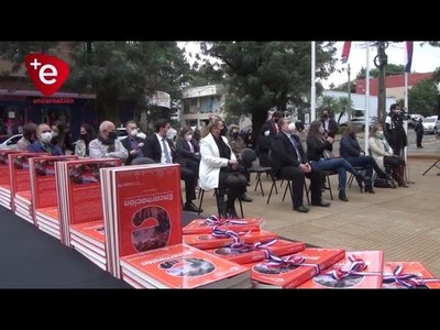 ESCRITOR PRESENTA LIBRO QUE NARRA 400 AÑOS DE HISTORIA DE ENCARNACIÓN