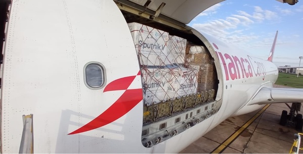 Llegaron 40.000 dosis de Sputnik V, completando 64.000 de las 1.000.000 de vacunas compradas de Rusia - ADN Digital