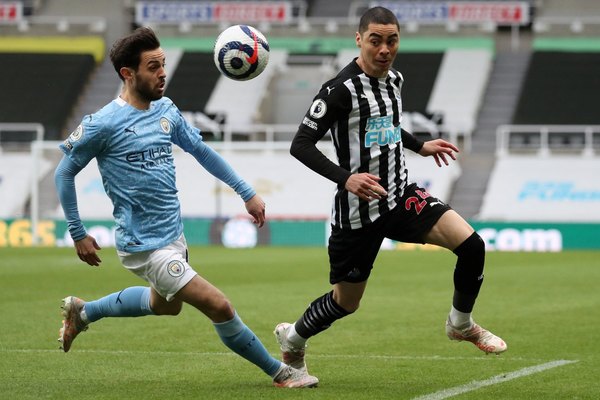 Con Almirón de titular, Newcastle pierde en un partidazo ante el Manchester City