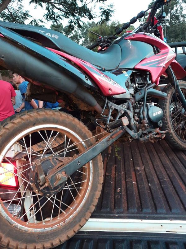Accidente deja un motociclista muerto y un adolescente herido en Tavapy - ABC en el Este - ABC Color