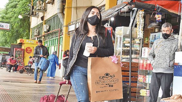 Más de 17.000  viajaron al interior para pasar con mamá