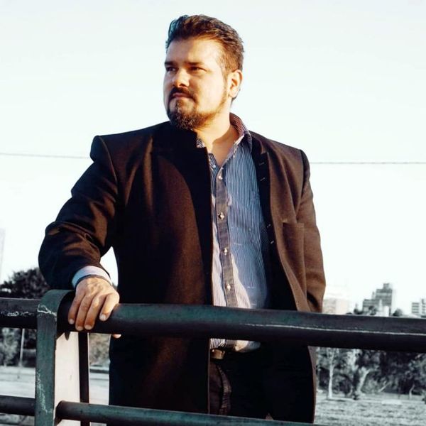 Tenor Francesco canta a las madres - Espectáculos - ABC Color