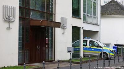 UE rechaza ataques antisemitas y pide estar “alerta”