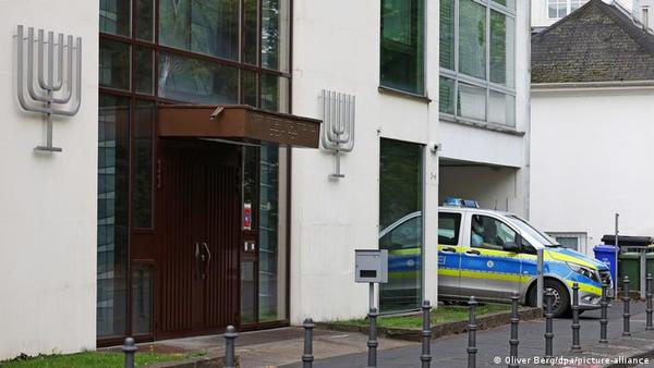 UE rechaza ataques antisemitas y pide estar “alerta”