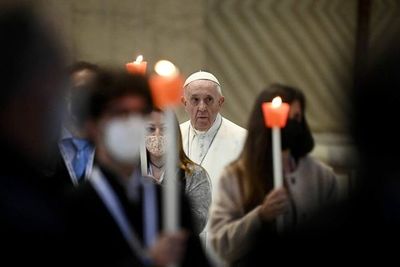 El papa dice que el abuso a menores es “una especie de asesinato psicológico” - Mundo - ABC Color