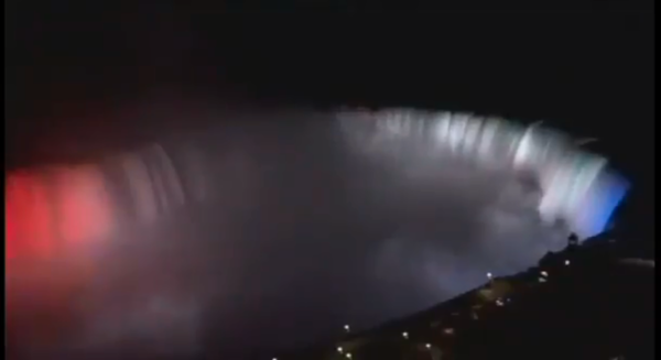Así se iluminaron las Cataratas del Niágara en honor a la independencia de Paraguay