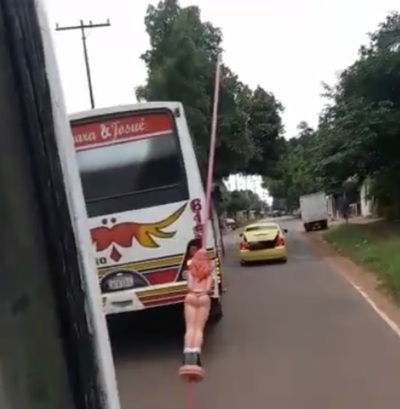 Alocada y peligrosa carrera entre dos buses de una misma empresa (video) » San Lorenzo PY