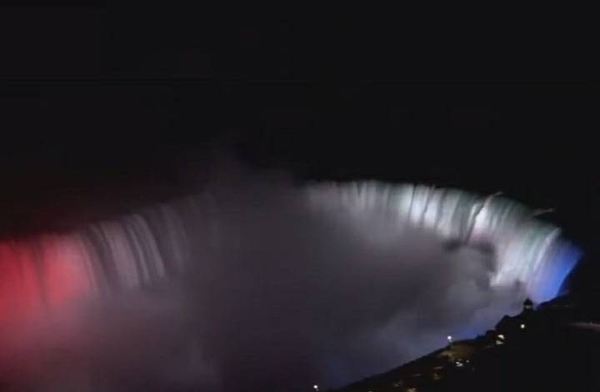 Diario HOY | Cataratas del Niágara se iluminaron de rojo, blanco y azul