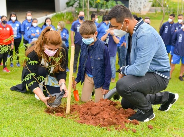 Compromiso ambiental: quinta edición del "Plantatón" se realizó esta mañana