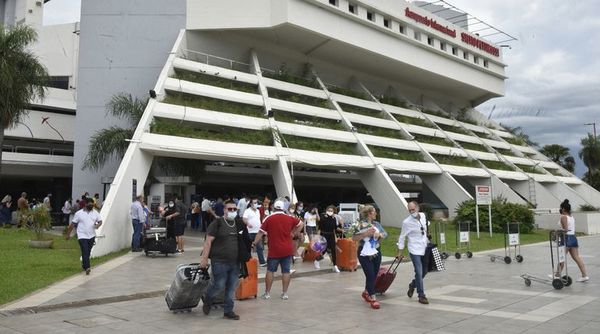 Aeropuerto, ¿base narco? Hablan de “daño terrible” a la imagen país - Nacionales - ABC Color