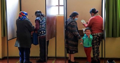 La Nación / Chile elige a los redactores de su nueva Constitución