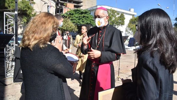 Rinden homenaje a los fallecidos por Covid-19 en misa réquiem