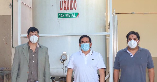 La Nación / Gobernador de Paraguarí fortalece provisión de oxígeno