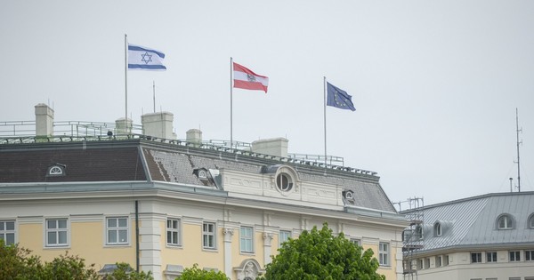 La Nación / Austria ondea la bandera de Israel en señal de solidaridad