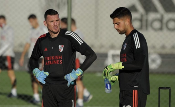 Diario HOY | River tiene 15 casos positivos a un día para el superclásico en Argentina