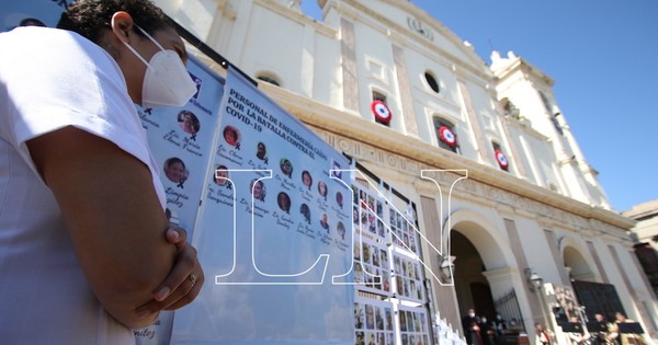 La Nación / Con misa recuerdan a más de los 7.200 fallecidos por covid