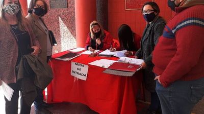 Partido Colorado ya recibió más de 200 pedidos de renuncias