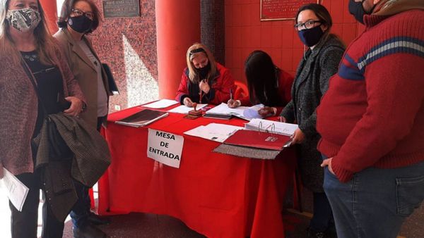 Partido Colorado ya recibió más de 200 pedidos de renuncias