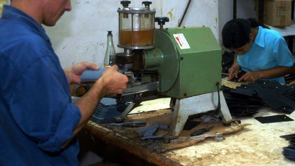 Trabajo exonera de multas a unas 150 mipymes por más de G. 950 millones